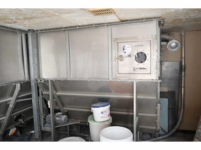 Siloba spc rvs weeg- en doseertrechter en 2 rvs silo’s - afbeelding 15 van  15