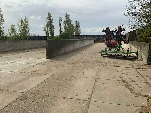 Silo’s - afbeelding 1 van  15