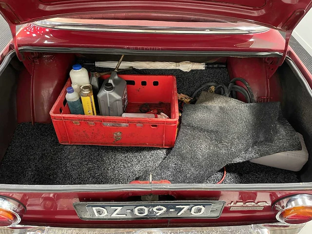 Simca 1500 oldtimer - 1965 - afbeelding 14 van  25