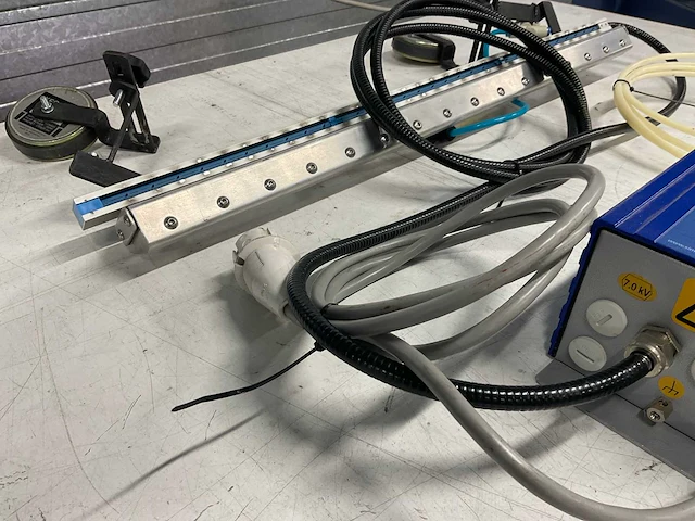 Simco anti statische unit met perslucht - afbeelding 6 van  6