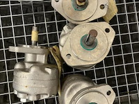 Simon-johnson - afbeelding 8 van  24