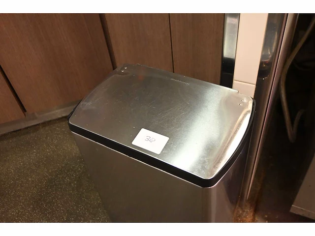 Simplehuman rvs pedaalemmer - afbeelding 3 van  3