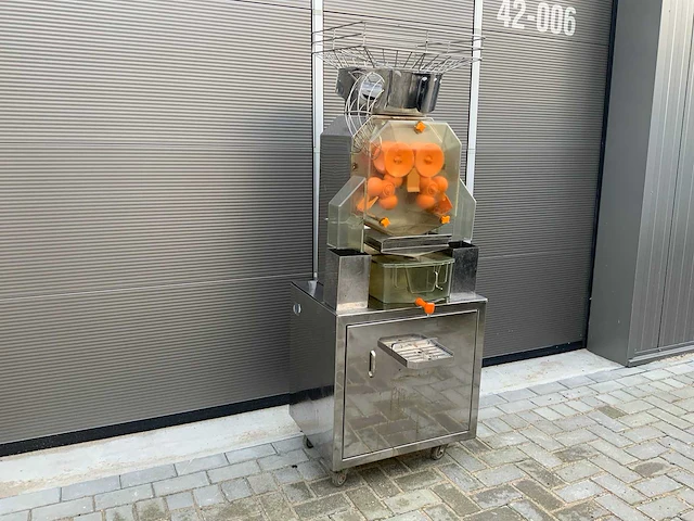Sinaasappelpersmachine 8000xa - afbeelding 1 van  8