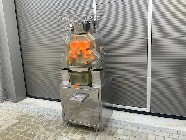 Sinaasappelpersmachine 8000xa - afbeelding 3 van  8