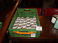 Sinas blikjes in kunststoffen krat 26 stuks. - afbeelding 1 van  2