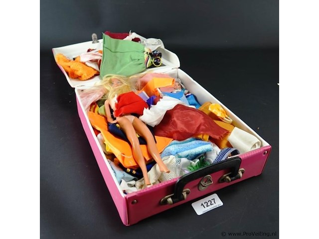 Sindy pop in koffer - afbeelding 1 van  5