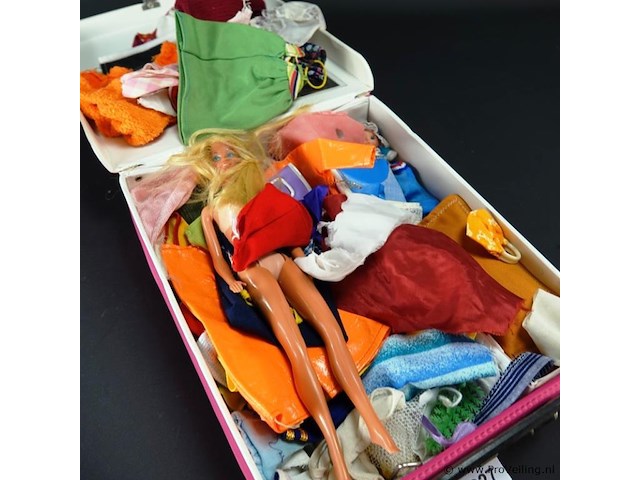 Sindy pop in koffer - afbeelding 2 van  5