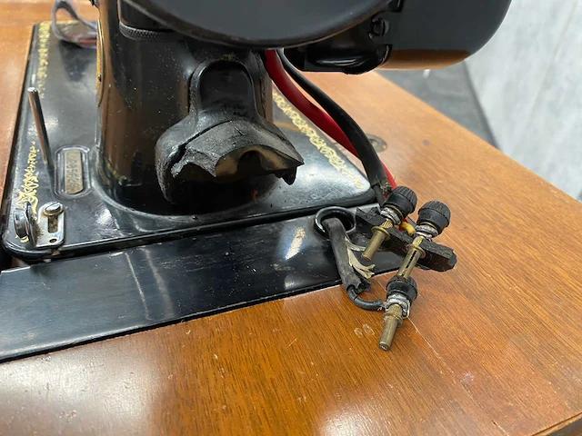Singer - nostalgische naaimachine - afbeelding 4 van  36
