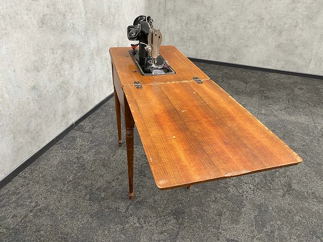 Singer - nostalgische naaimachine - afbeelding 9 van  36