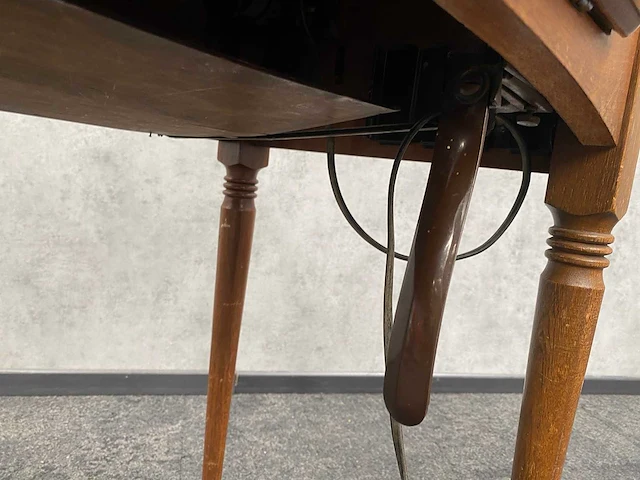 Singer - nostalgische naaimachine - afbeelding 17 van  36