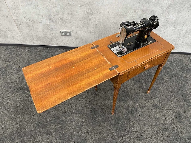 Singer - nostalgische naaimachine - afbeelding 31 van  36