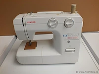 Singer naaimachine type 1120 - afbeelding 1 van  2
