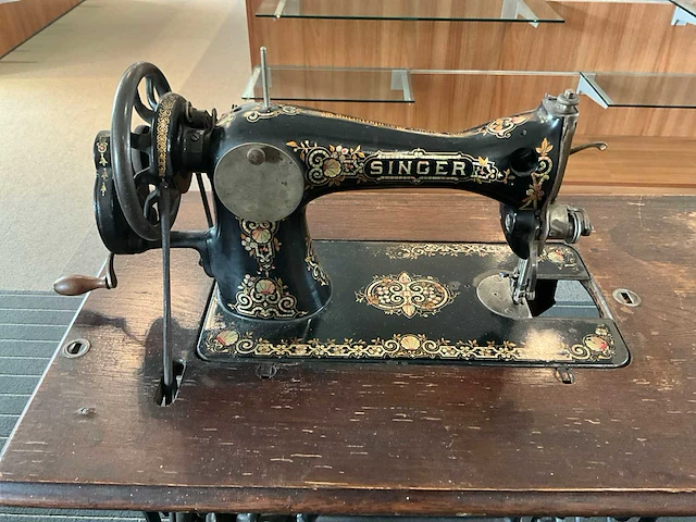 Singer naaimachine v.v. voetpedaal - afbeelding 5 van  7
