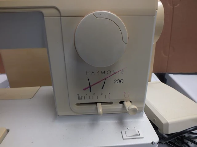 Singer naaimachine - afbeelding 2 van  3