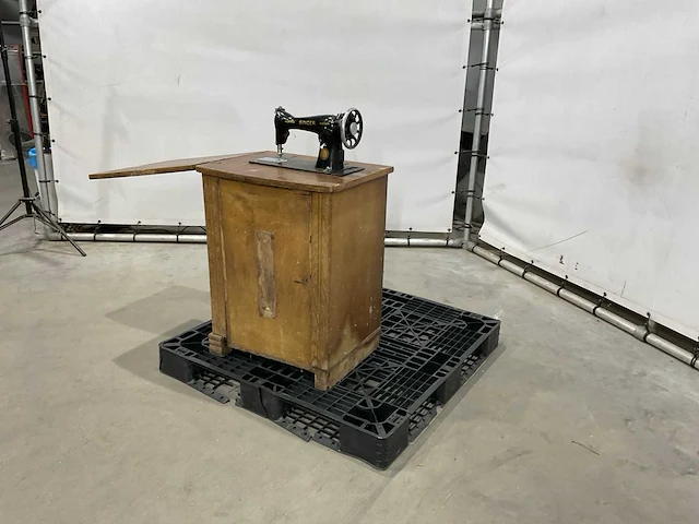Singer nostalgische naaimachine - afbeelding 1 van  6