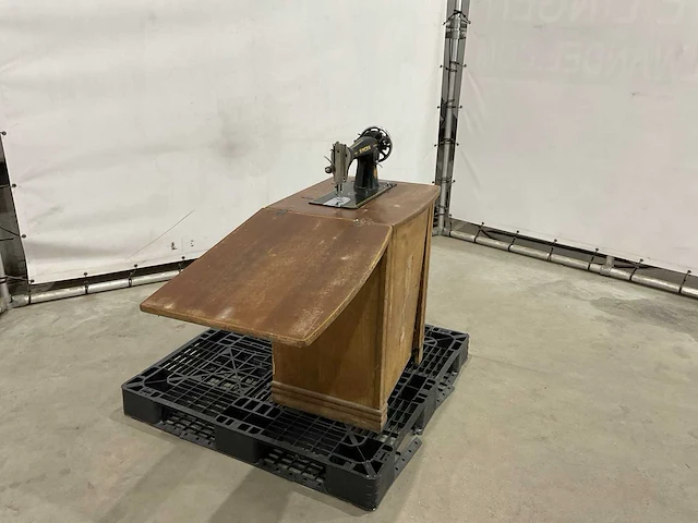 Singer nostalgische naaimachine - afbeelding 2 van  6