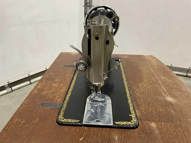 Singer nostalgische naaimachine - afbeelding 5 van  6