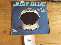 Single space - afbeelding 1 van  2