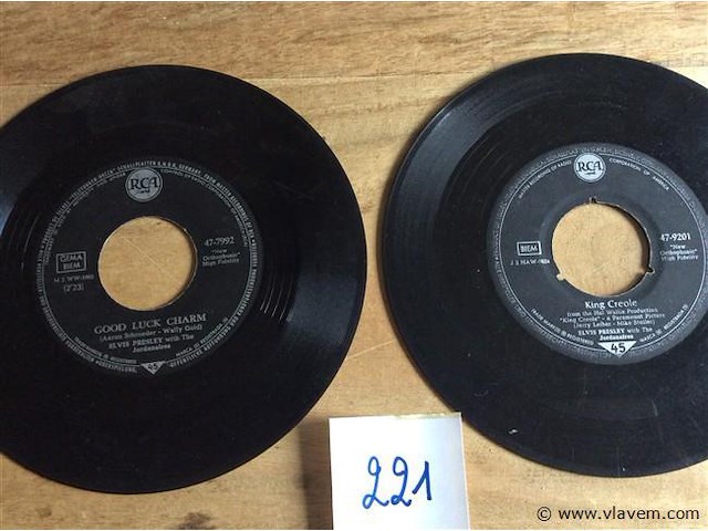 Singles elvis 2stuks ( zonder hoes ) - afbeelding 1 van  1