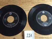 Singles elvis 2stuks ( zonder hoes ) - afbeelding 1 van  1