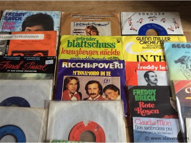 Singles lot - afbeelding 2 van  3