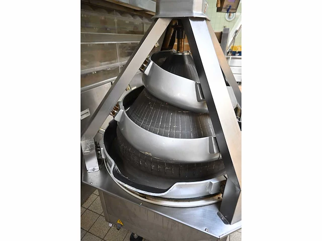 Sinmag smq20 conische kegel opbolmachine - afbeelding 4 van  6