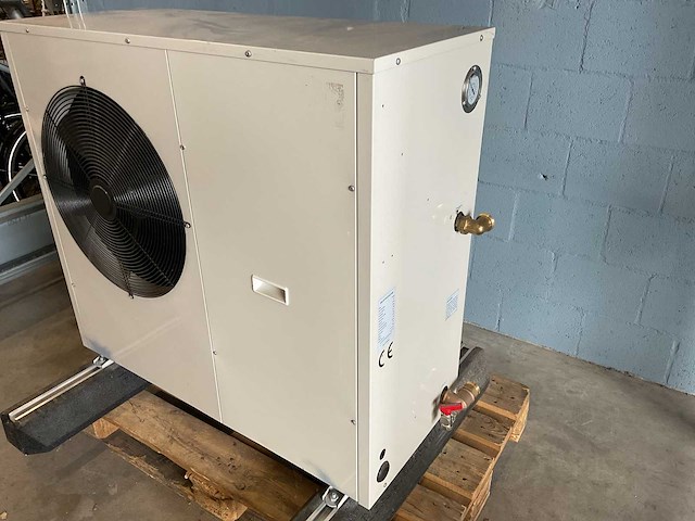 Sirac - lsq04rc - lucht-water warmtepomp buiten-unit - afbeelding 2 van  5