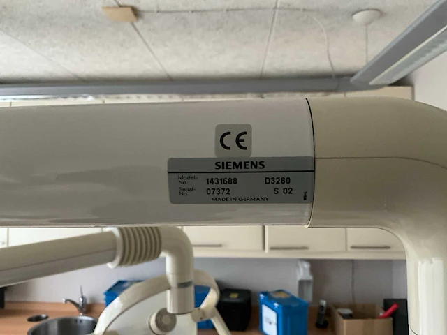 Sirona d3303 tandartsstoel - afbeelding 5 van  13