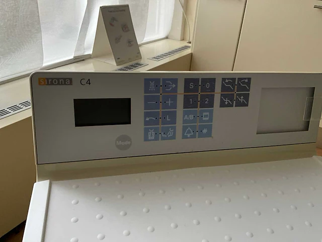 Sirona d3303 tandartsstoel - afbeelding 9 van  13