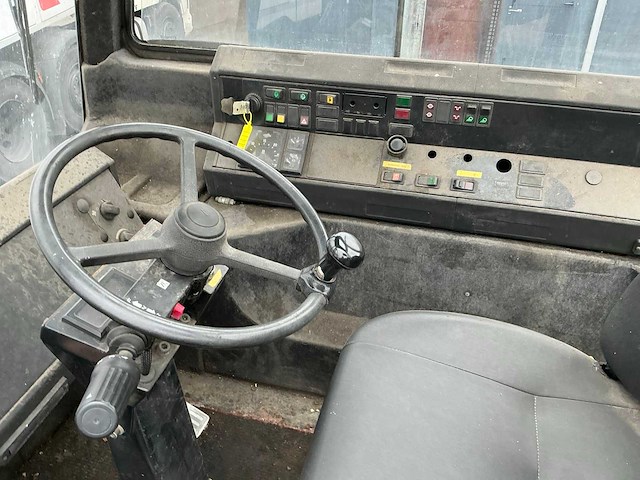 Sisu industriële trekker - afbeelding 15 van  32