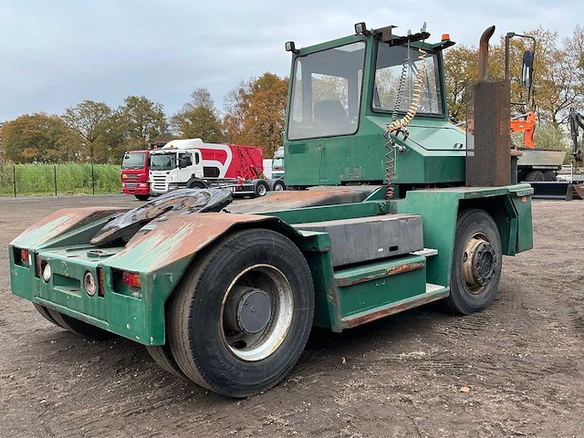 Sisu industriële trekker - afbeelding 31 van  32