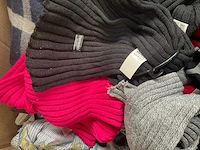 Sjaals en mutsen (300x) - afbeelding 2 van  10