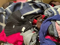 Sjaals en mutsen (300x) - afbeelding 7 van  10