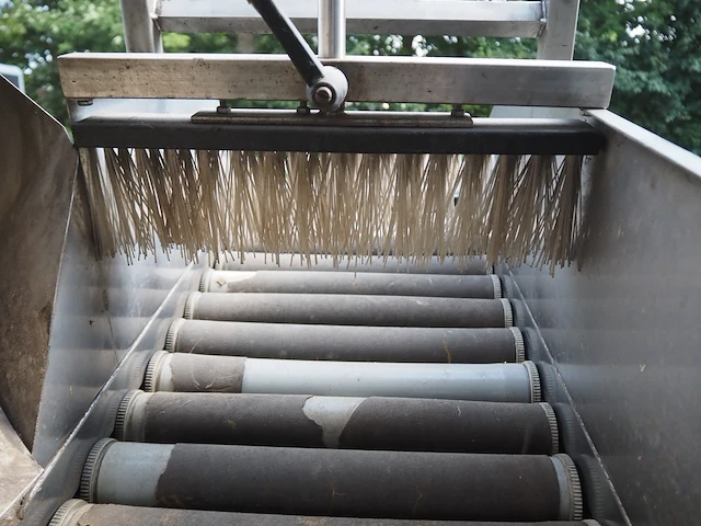 Skals brushing machine - afbeelding 4 van  18