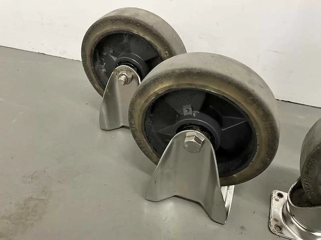 Skf - set zwenk- en bokwielen - afbeelding 2 van  6