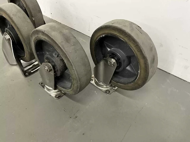 Skf - set zwenk- en bokwielen - afbeelding 4 van  6