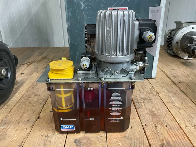 Skf mfes-kw3-2+299 tandwielpomp - afbeelding 1 van  3