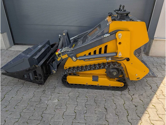 Skidster - 25pk - 2 cilinder - puinbak en grondbak - shovel - afbeelding 2 van  9
