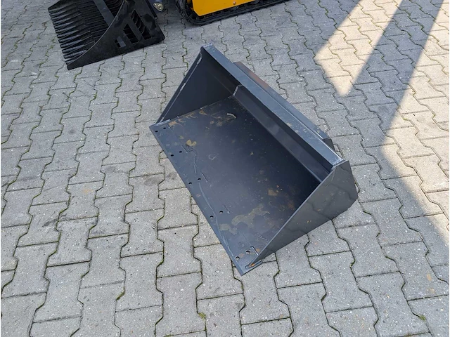Skidster - 25pk - 2 cilinder - puinbak en grondbak - shovel - afbeelding 3 van  9