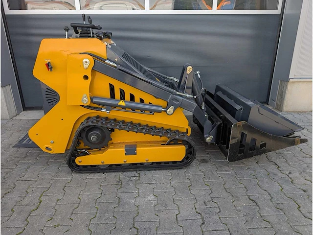 Skidster - 25pk - 2 cilinder - puinbak en grondbak - shovel - afbeelding 4 van  9
