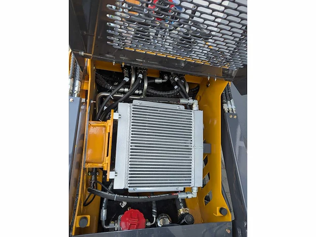 Skidster - 25pk - 2 cilinder - puinbak en grondbak - shovel - afbeelding 7 van  9