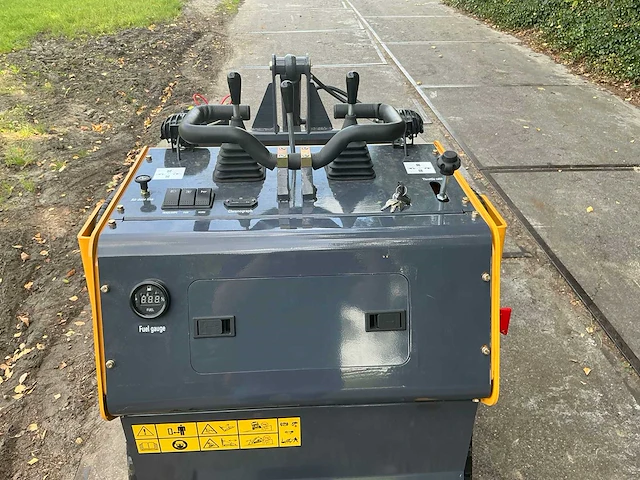 Skidster shovel - afbeelding 6 van  17