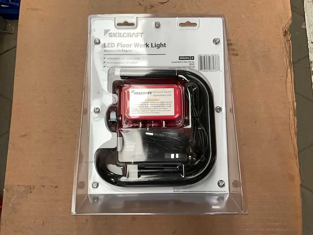 Skilcraft 600 lumens rechargeable led floor work light - afbeelding 4 van  5