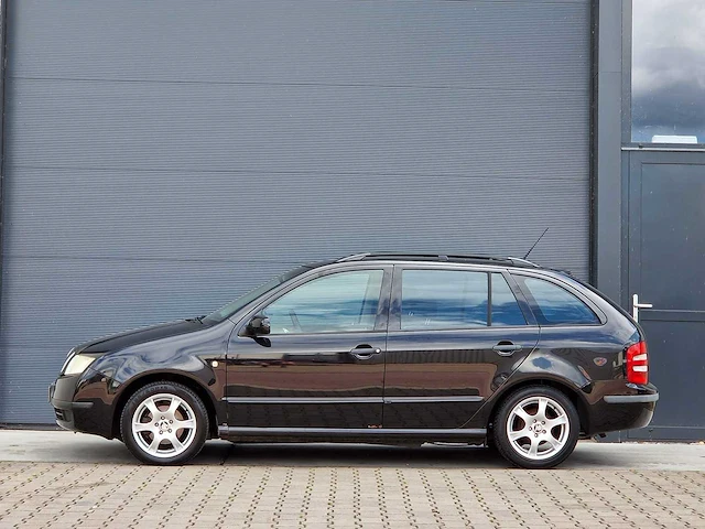 Skoda - 2003 - fabia combi - 1.4-16v creation - 85-lr-lh - afbeelding 12 van  19