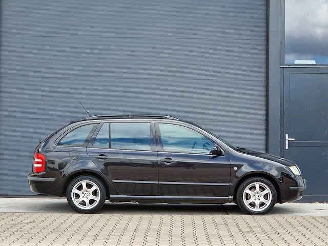 Skoda - 2003 - fabia combi - 1.4-16v creation - 85-lr-lh - afbeelding 16 van  19