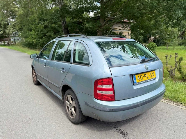 Skoda - 2004 - fabia combi - 1.4-16v choice - 40-pl-sx - afbeelding 3 van  10