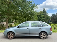 Skoda - 2004 - fabia combi - 1.4-16v choice - 40-pl-sx - afbeelding 4 van  10
