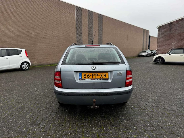 Skoda - 2004 - fabia combi - 1.4-16v tour de fr. - 86-pp-xr - afbeelding 6 van  10
