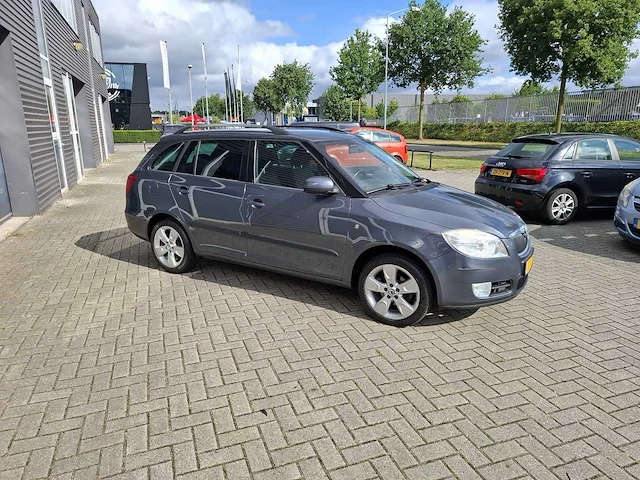 Skoda - 2008 - fabia combi - 1.6-16v sport - 10-zh-xj - afbeelding 6 van  12