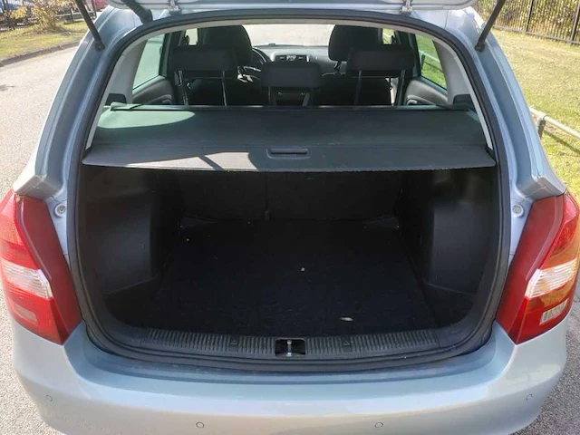 Skoda - 2010 - fabia combi - 1.2 tdi greenline - 02-nhn-4 - afbeelding 2 van  14
